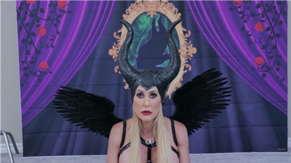 高冷女巫反差婊の发情实录 白天禁欲系巫师夜间沦为雌堕母狗